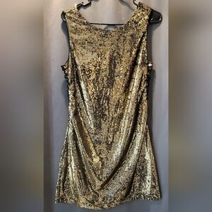NWT -  Rue 21 Gold and Black sequin special occasion dress. Juniors size LG.